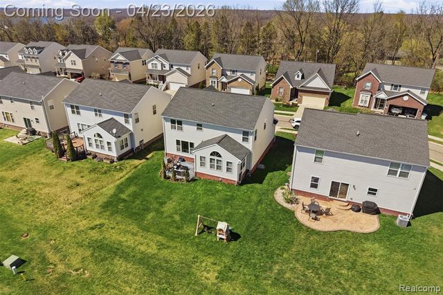 59625 Twin Pines Drive, New Hudson, MI 48165