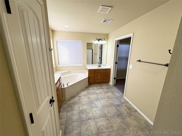 14508 S Justin Avenue, Glenpool, OK 74033