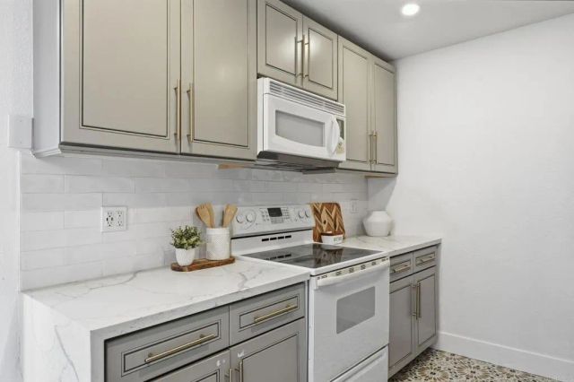 1420 Hilltop Drive 403, Chula Vista, CA 91911