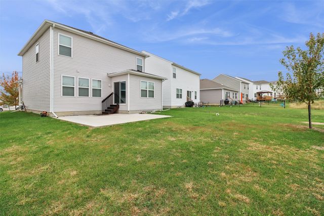 1215 Meadow View Drive, Carlisle, IA 50047