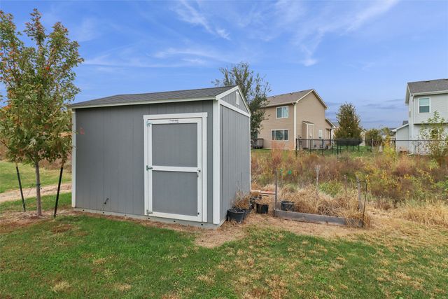 1215 Meadow View Drive, Carlisle, IA 50047