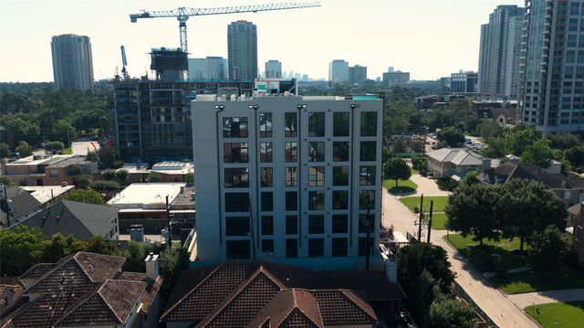 5010 Longmont Drive PH-2, Houston, TX 77056
