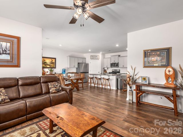 75 Dandelion Road, Fletcher, NC 28732