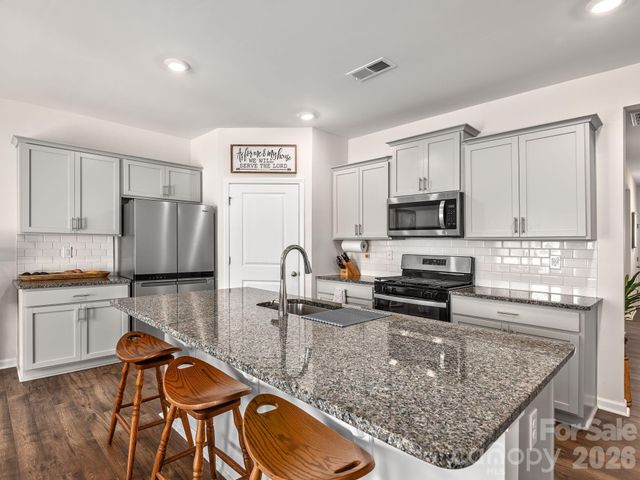 75 Dandelion Road, Fletcher, NC 28732