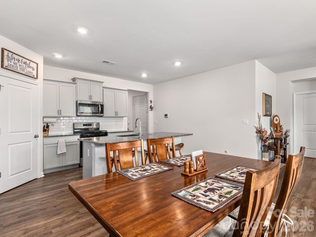 75 Dandelion Road, Fletcher, NC 28732