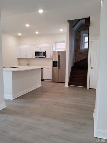 5922 Clemens Avenue, St Louis, MO 63112