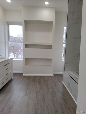 5922 Clemens Avenue, St Louis, MO 63112