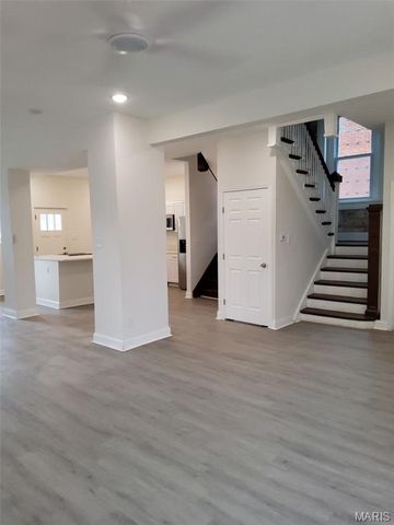 5922 Clemens Avenue, St Louis, MO 63112