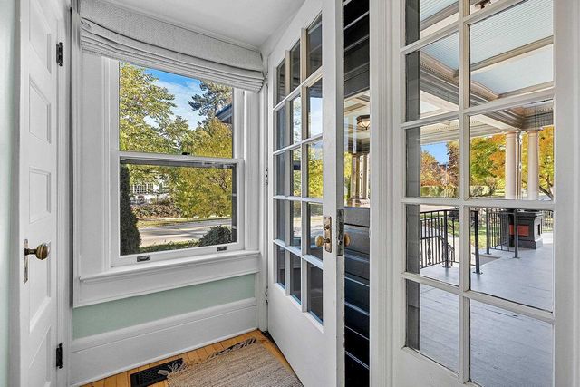 902 S MADISON STREET, Green Bay, WI 54301