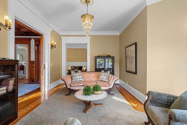 902 S MADISON STREET, Green Bay, WI 54301