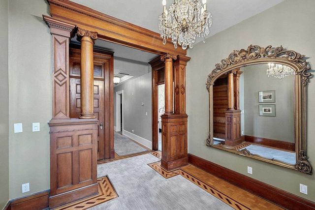 902 S MADISON STREET, Green Bay, WI 54301