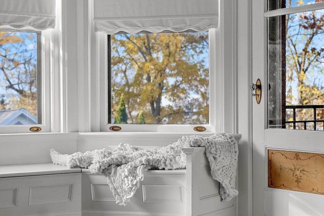 902 S MADISON STREET, Green Bay, WI 54301