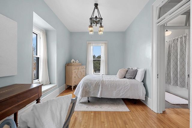 902 S MADISON STREET, Green Bay, WI 54301