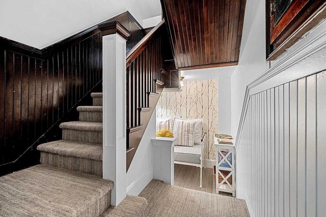 902 S MADISON STREET, Green Bay, WI 54301