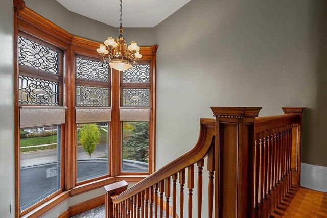 902 S MADISON STREET, Green Bay, WI 54301