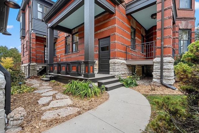 902 S MADISON STREET, Green Bay, WI 54301