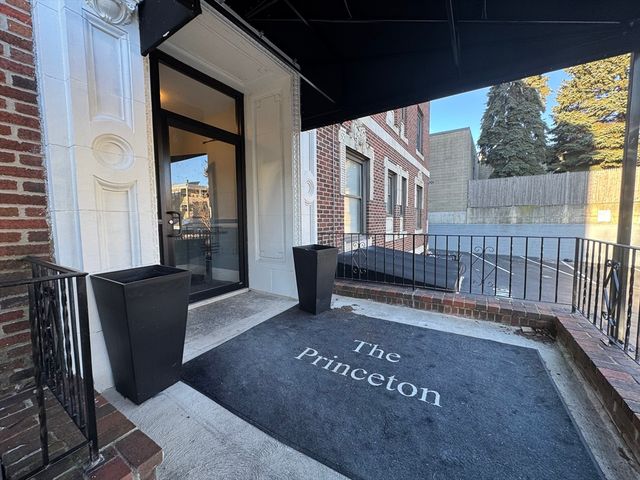 8 Langmaid Ave 2, Rowley, MA 02145