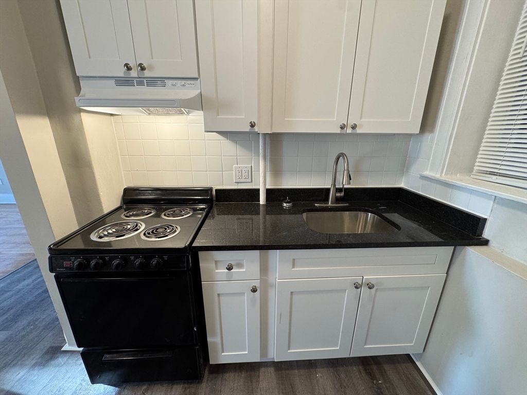 8 Langmaid Ave 2, Rowley, MA 02145