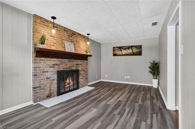 516 Caren Dr, Virginia Beach, VA 23452