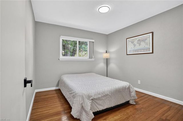 516 Caren Dr, Virginia Beach, VA 23452