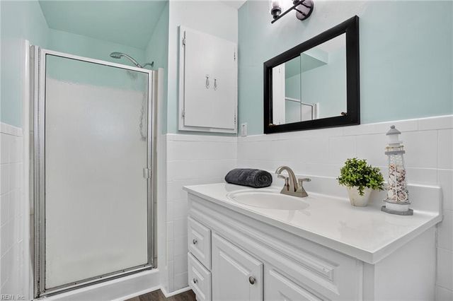 516 Caren Dr, Virginia Beach, VA 23452