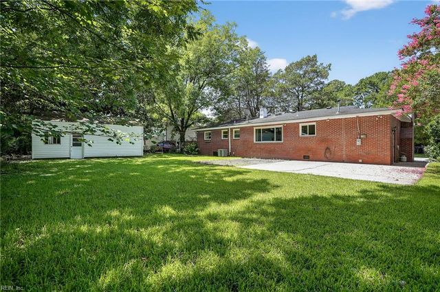 516 Caren Dr, Virginia Beach, VA 23452