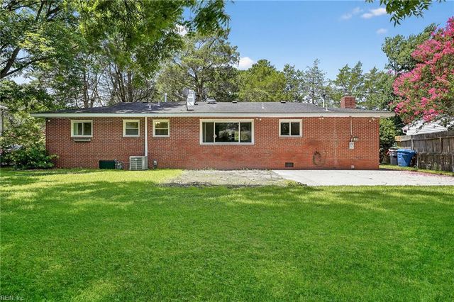 516 Caren Dr, Virginia Beach, VA 23452