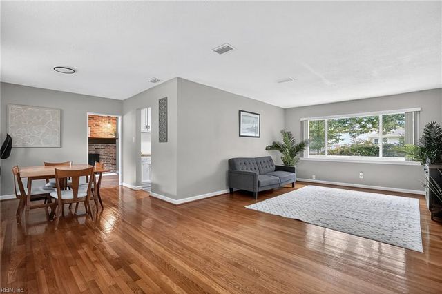 516 Caren Dr, Virginia Beach, VA 23452