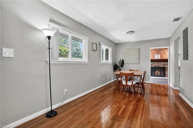 516 Caren Dr, Virginia Beach, VA 23452