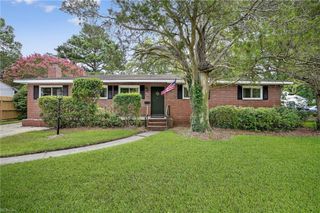 516 Caren Dr, Virginia Beach, VA 23452