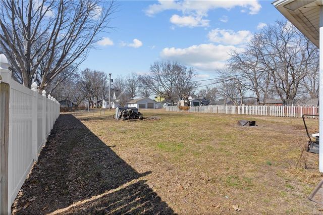 409 S Connor Street, Odessa, MO 64076