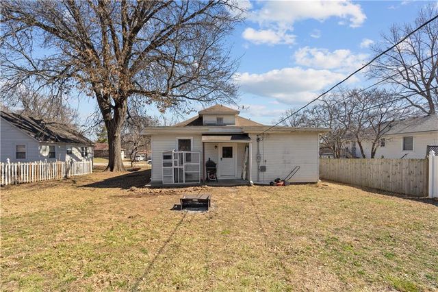 409 S Connor Street, Odessa, MO 64076