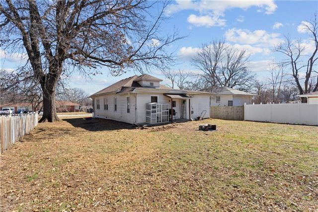 409 S Connor Street, Odessa, MO 64076