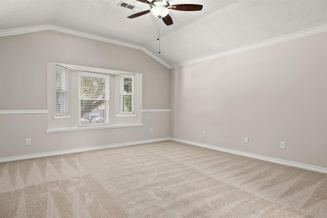 602 Oak Briar Drive, Kemah, TX 77565