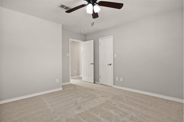 602 Oak Briar Drive, Kemah, TX 77565