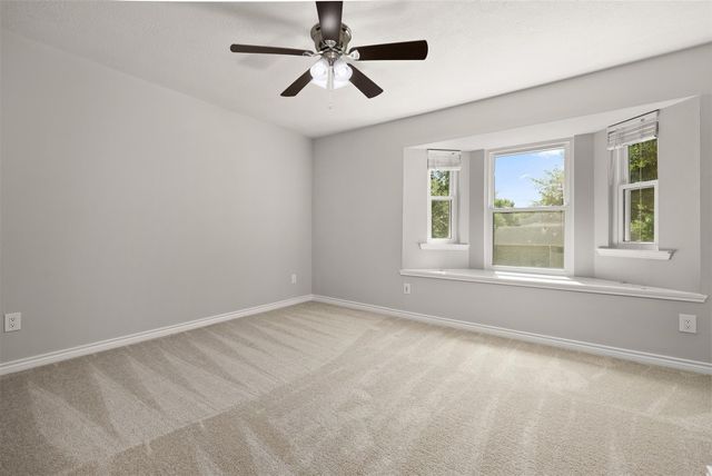 602 Oak Briar Drive, Kemah, TX 77565