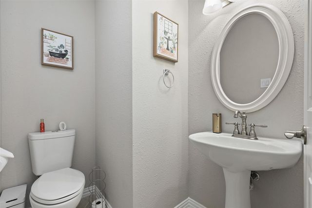 602 Oak Briar Drive, Kemah, TX 77565