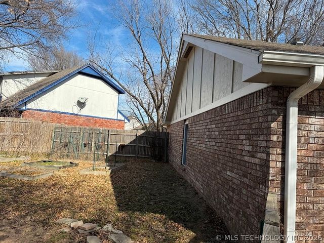 7524 S 83rd East Avenue, Tulsa, OK 74133