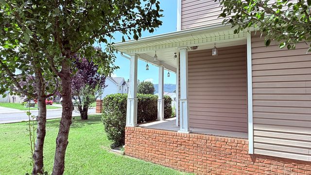 130 Glenn Wade Drive, Rossville, GA 30741