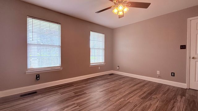 130 Glenn Wade Drive, Rossville, GA 30741