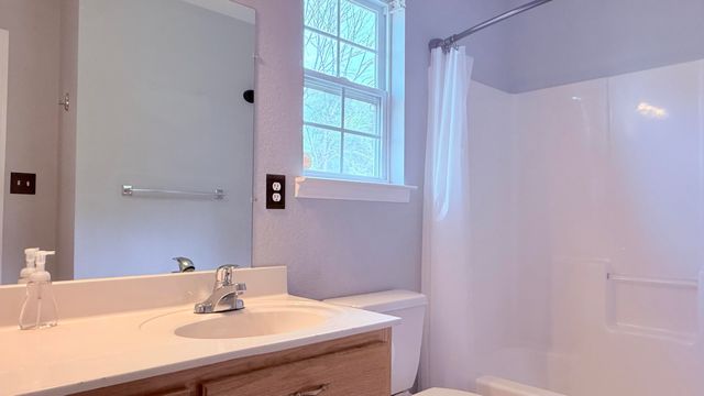 130 Glenn Wade Drive, Rossville, GA 30741