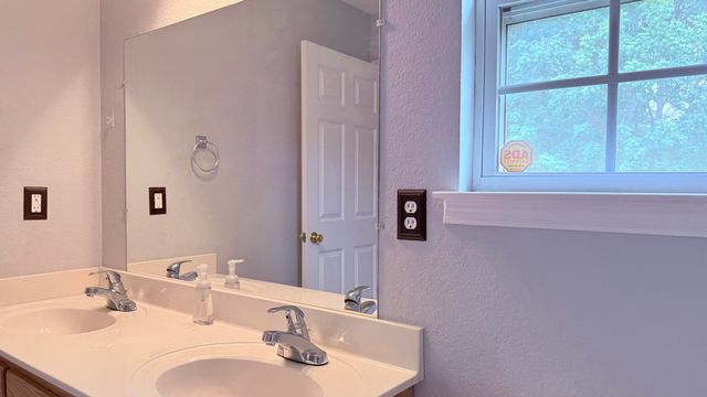 130 Glenn Wade Drive, Rossville, GA 30741