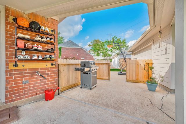 4106 Alice Drive, Sugar Land, TX 77478