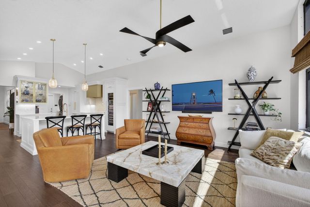 134 Gothic Circle, Jupiter, FL 33458