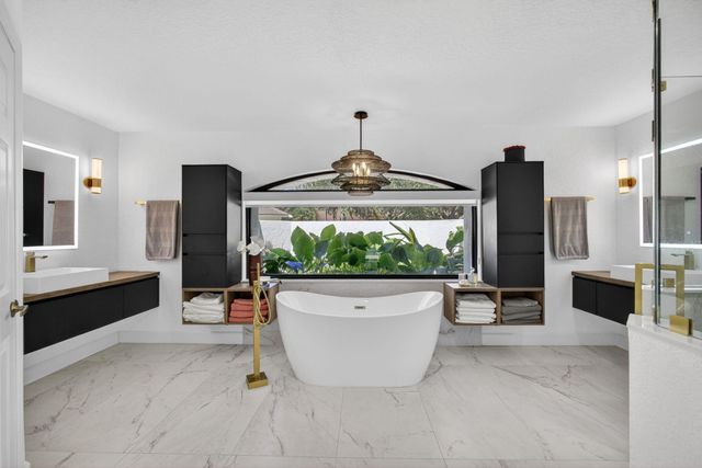 134 Gothic Circle, Jupiter, FL 33458