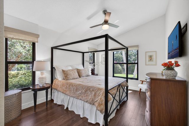 134 Gothic Circle, Jupiter, FL 33458