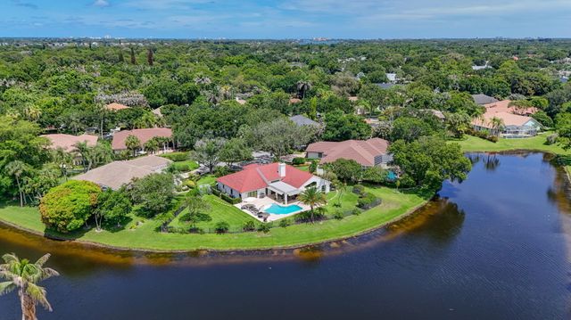 134 Gothic Circle, Jupiter, FL 33458