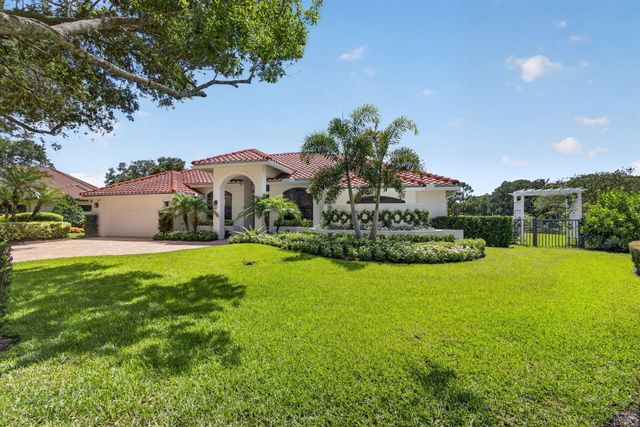 134 Gothic Circle, Jupiter, FL 33458