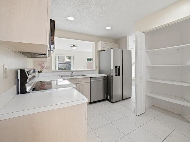 8596 Jade Drive, Tamarac, FL 33321