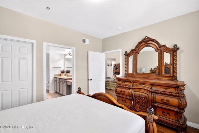 8550 TOUCHTON Road 2222, Jacksonville, FL 32216